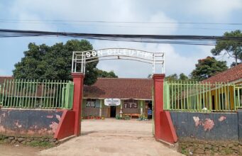 Belajar di Tengah Kekhawatiran, SDN Ciletik Tanjungsari Menunggu Perbaikan yang Tak Kunjung Datang*